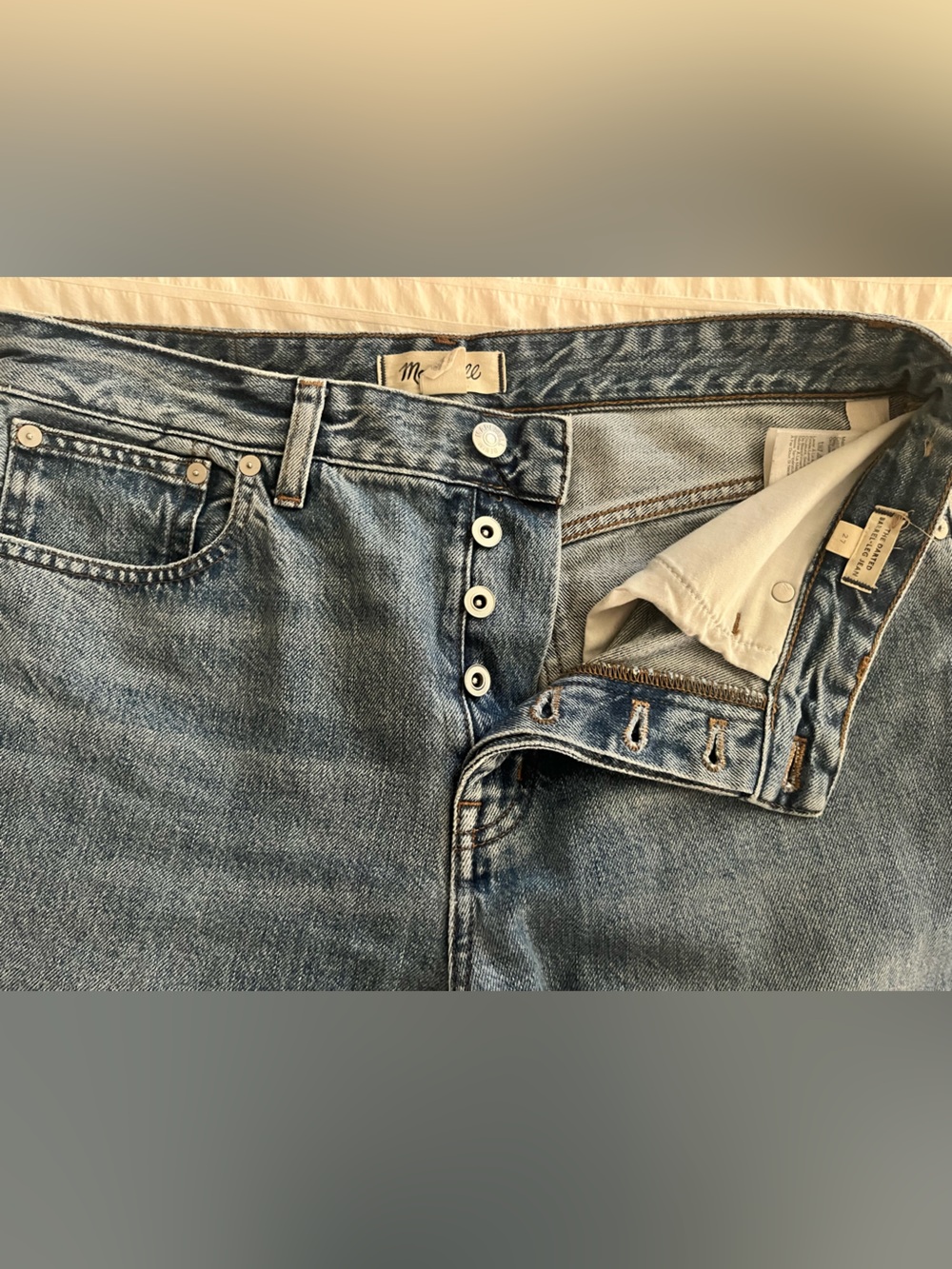 Madewell darted Barrel-leg Jeans size 27 - Picture 3 of 4